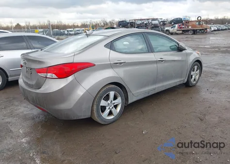 2013 Hyundai Elantra Gls z USA, uszkodzony, nr VIN 5NPDH4AE2DH274546